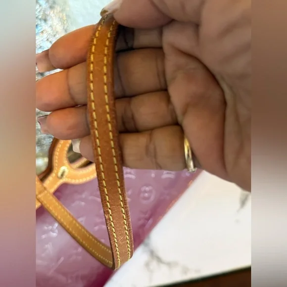 💯AUTHENTIC LOUIS VUITTON ROXBURY AMARANTE VERNIS DRIVE 2WAY SHOULDER BAG/CLUTCH - Picture 11 of 16